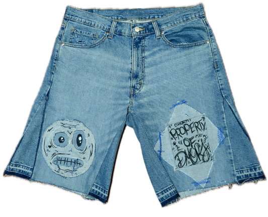 MR.SMILEY JORTS (LIGHT WASH)